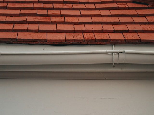 Seamless vs Sectional Gutters